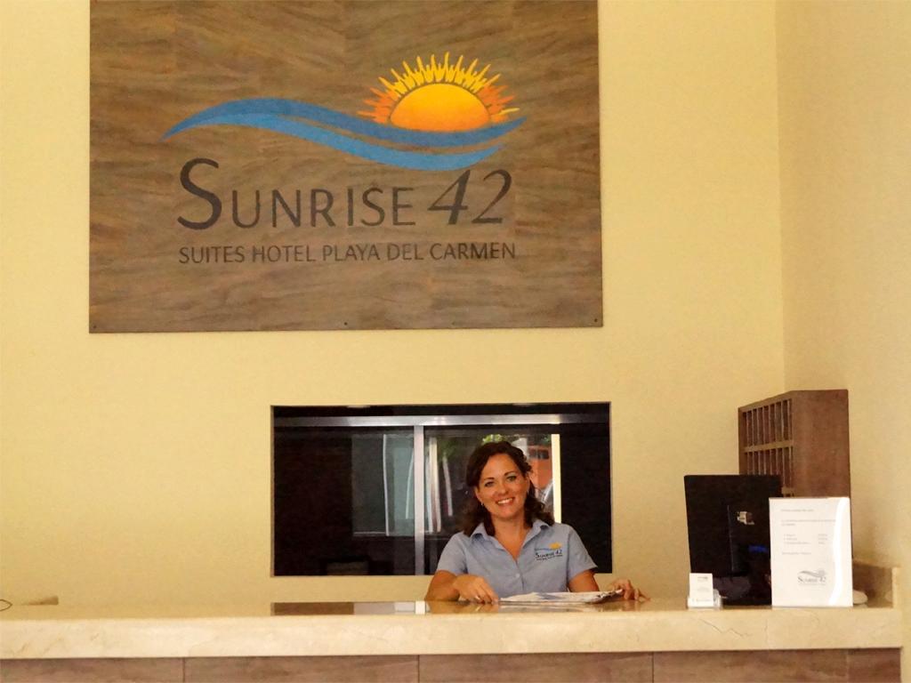 Sunrise 42 Suites Hotel Playa del Carmen Eksteriør billede