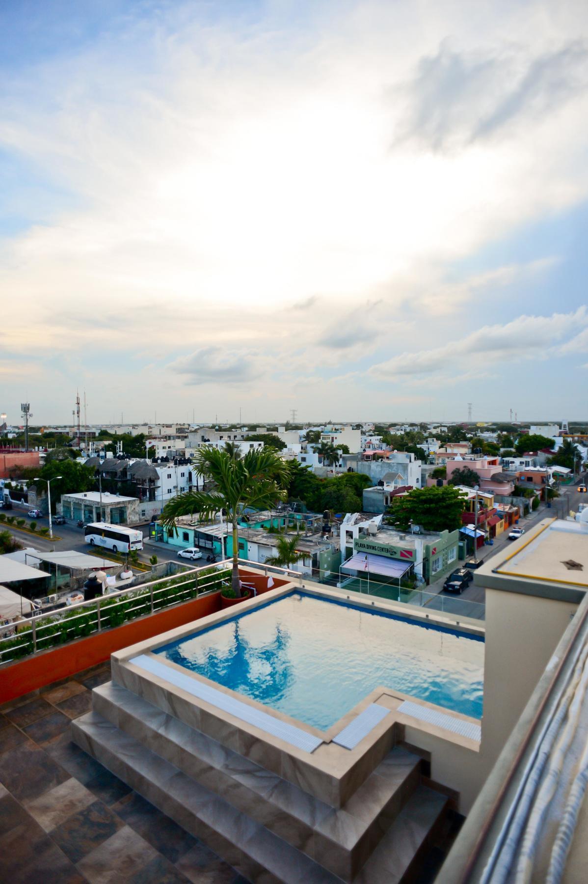 Sunrise 42 Suites Hotel Playa del Carmen Eksteriør billede