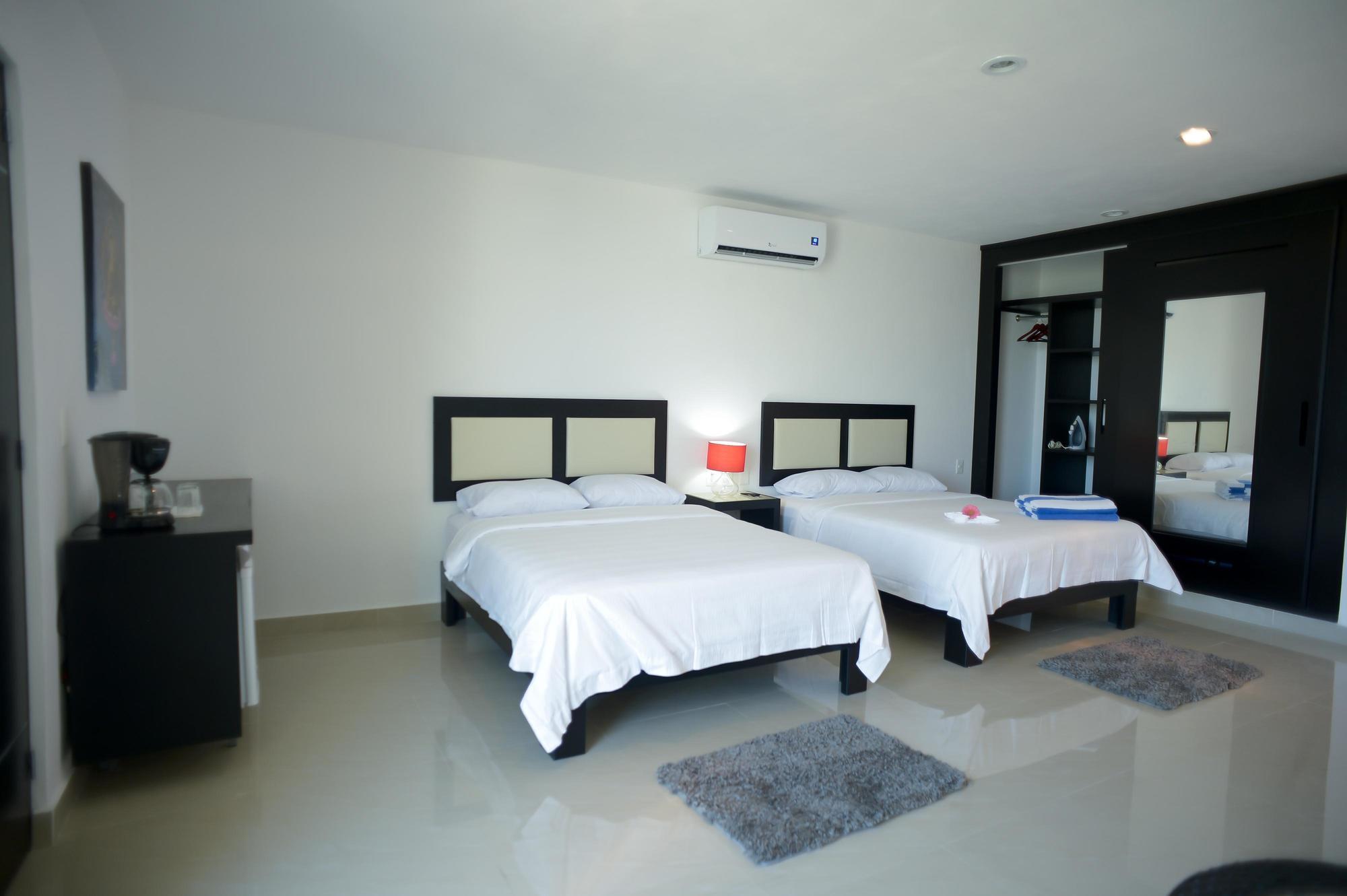 Sunrise 42 Suites Hotel Playa del Carmen Eksteriør billede